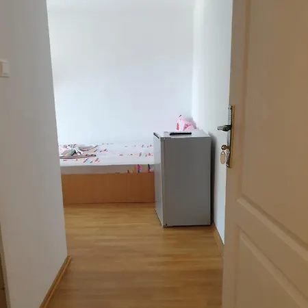 5 Guest house